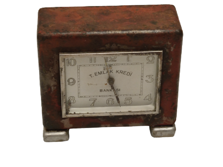 TÜRKİYE EMLAK KREDİ BANKASI MASA SAATİ MEKANİK KURMALI KUMBARA 