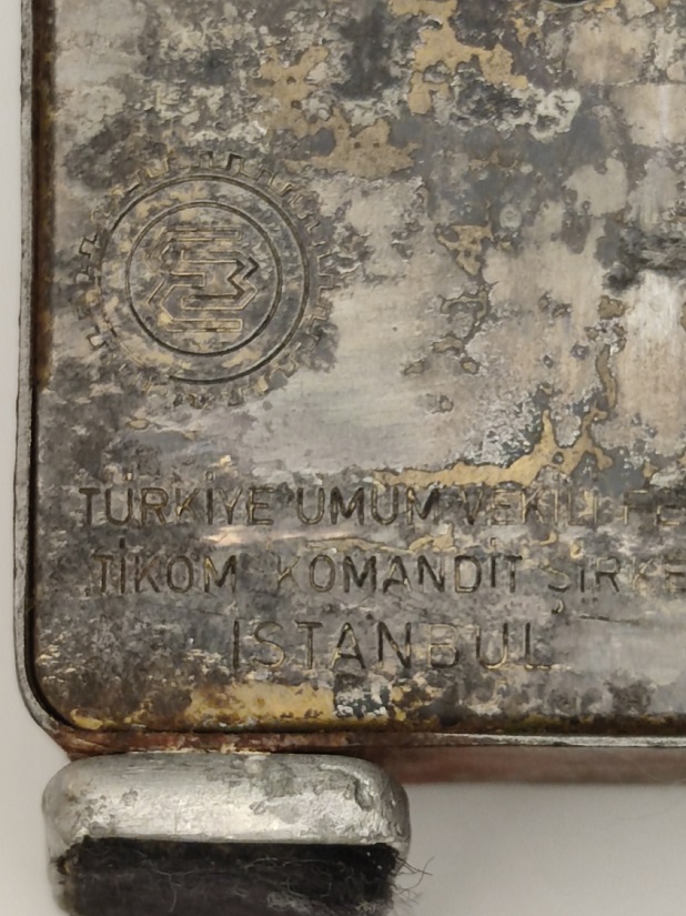 TÜRKİYE EMLAK KREDİ BANKASI MASA SAATİ MEKANİK KURMALI KUMBARA 