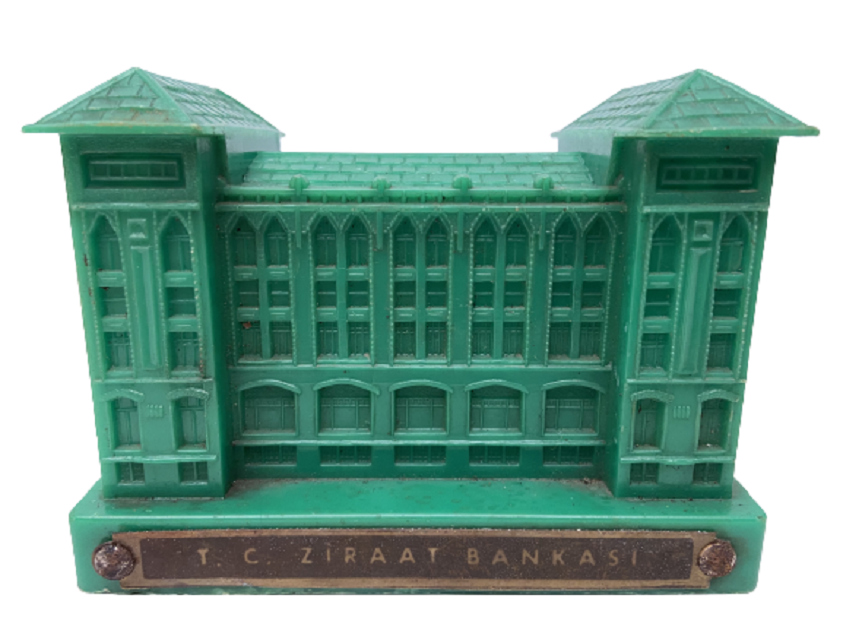 TÜRKİYE CUMHURİYETİ ZİRAAT BANKASI YEŞİL MERKEZ BANKA BİNASI ŞEKLİNDE KUMBARA 