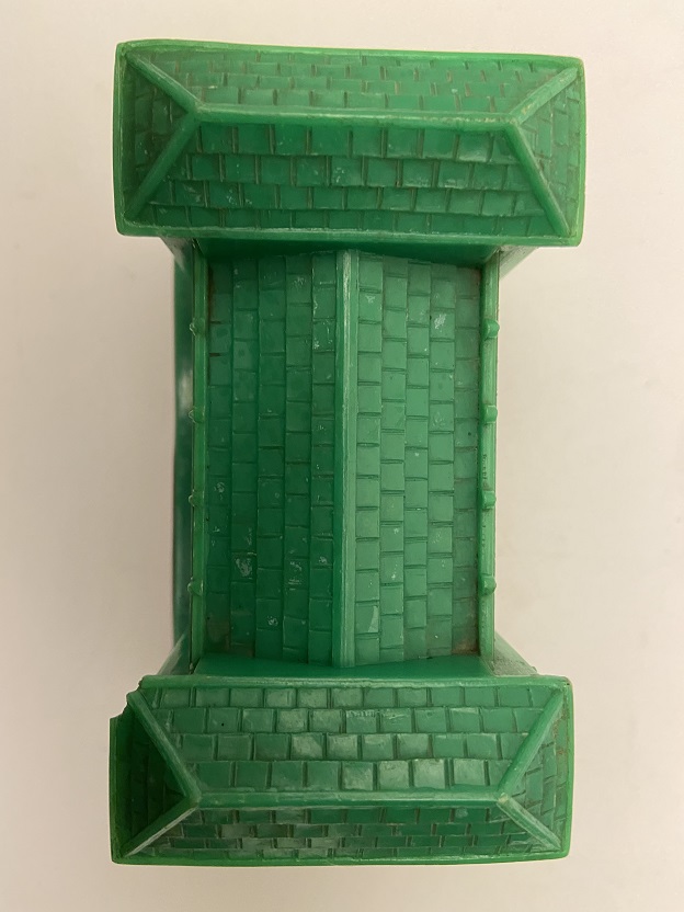 TÜRKİYE CUMHURİYETİ ZİRAAT BANKASI YEŞİL MERKEZ BANKA BİNASI ŞEKLİNDE KUMBARA 