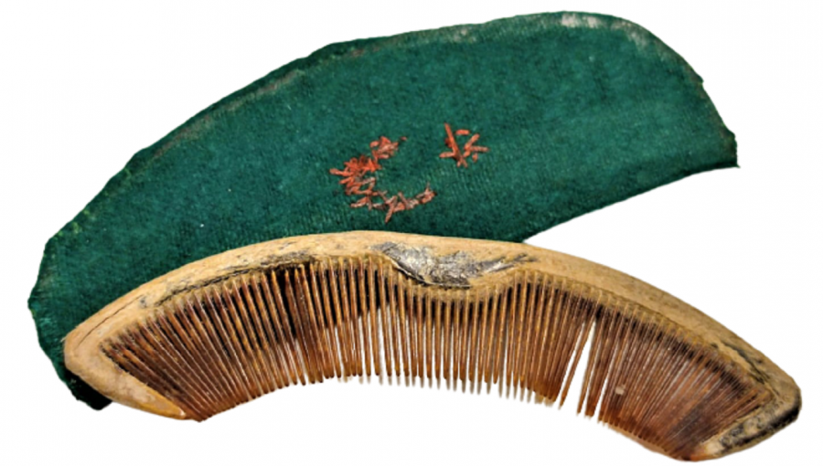 OSMANLI ORJINAL TEKKE İŞİ DERVİŞ SAKAL TARAGI KEMİKTEN EL İŞİ AY YILDIZ İŞLEMELİ YEŞİL BEZ KILIFINDA 