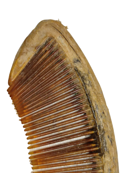 OSMANLI ORJINAL TEKKE İŞİ DERVİŞ SAKAL TARAGI KEMİKTEN EL İŞİ AY YILDIZ İŞLEMELİ YEŞİL BEZ KILIFINDA 