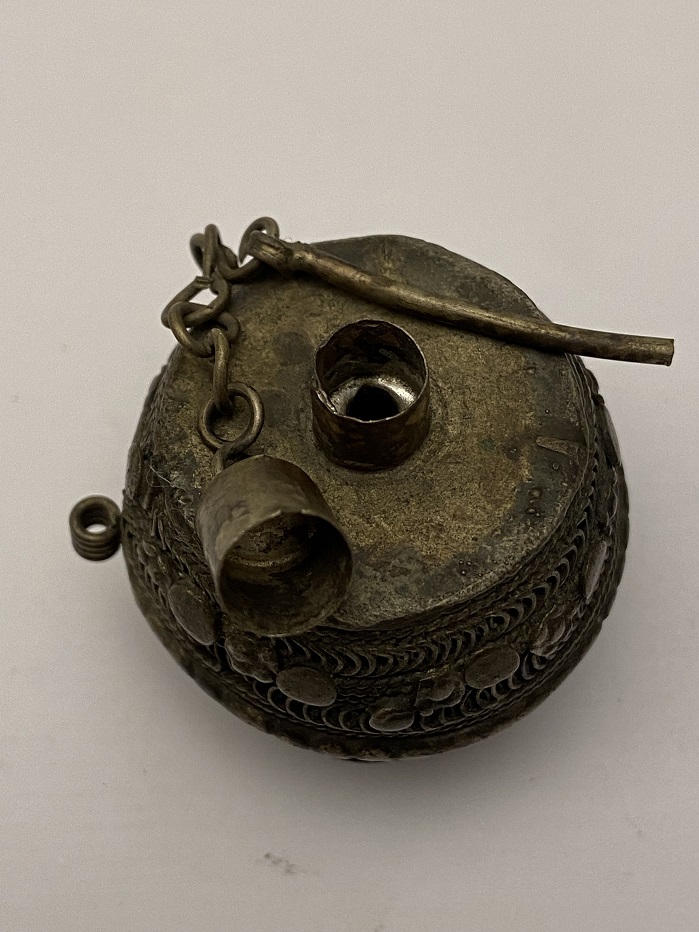 EL YAPIM İCERSİNE  KOKULU ESANS YAGI KOYULARAK TAŞINAN KOKULUK