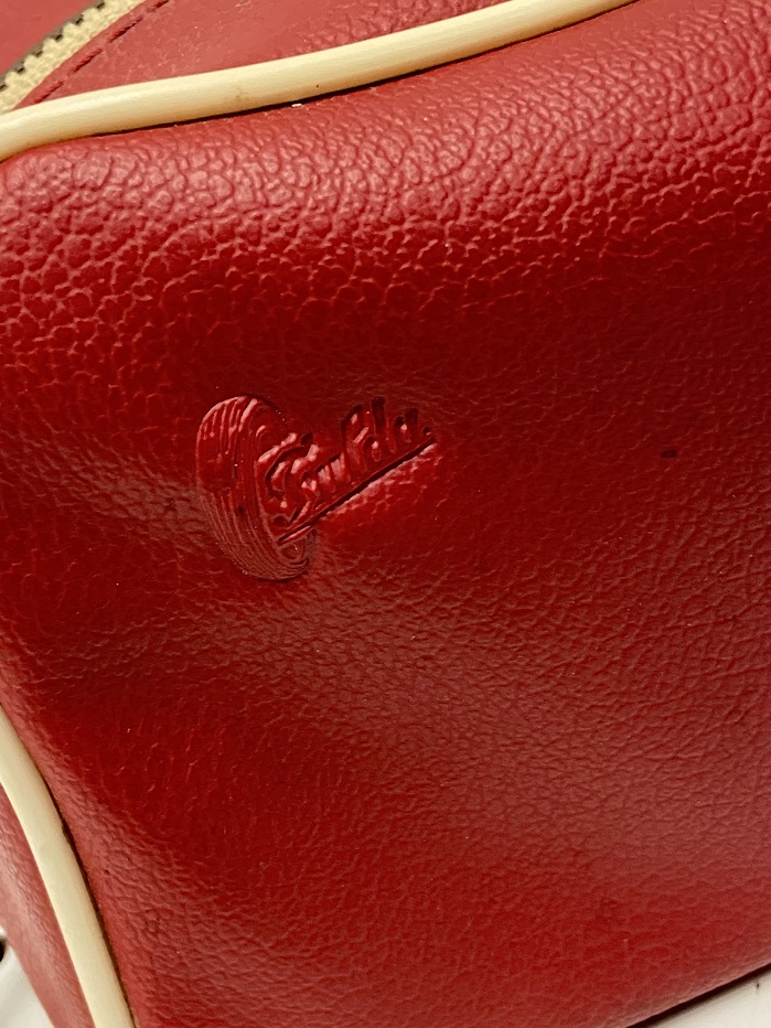 ZOELLER 240V ÇANTALI BAKALİT SAPLI ELEKTRİKLİ SEYEHAT İÇİN TASARLANMIŞ ÜTÜ