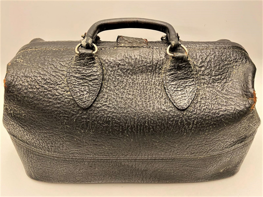 PROF . DR . B . DEMIRAG DERİ DOKTOR EL ÇANTASI DIŞARIYA KONTROL VE MUAYENEYE GİDERKEN KULLANILAN 