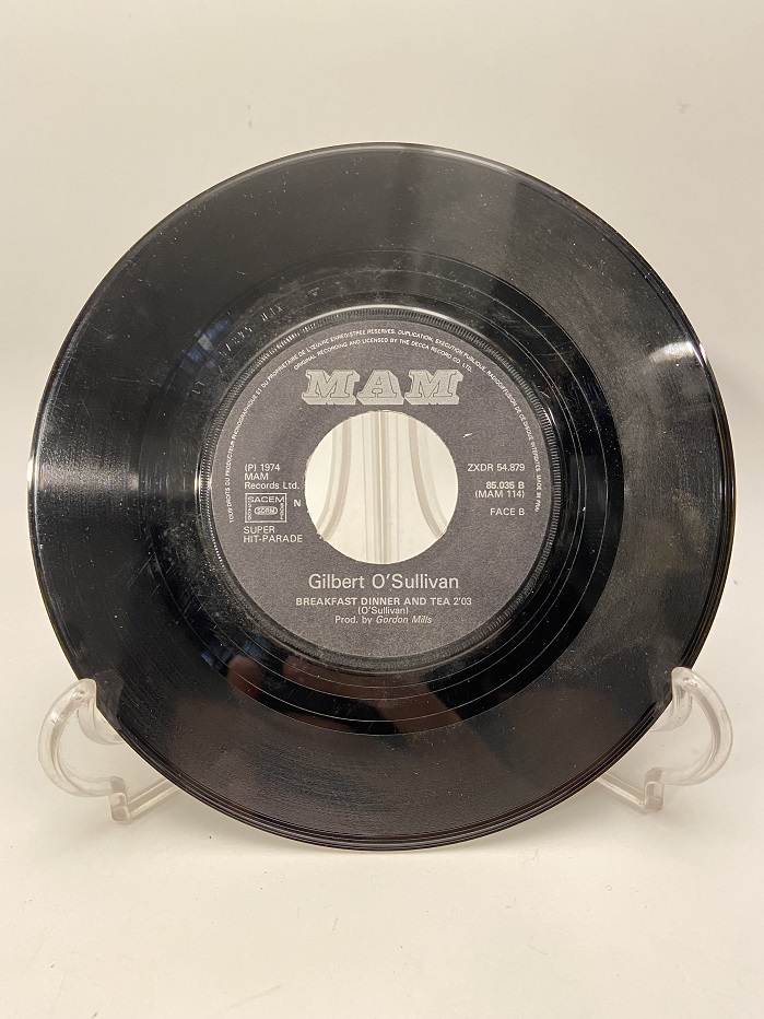 GİLBERT O'SULLİVAN HAPPINESS IS ME AND YOU - BREAKFAST DINNER AND TEA 45 LİK KUTULU YABANCI PLAK