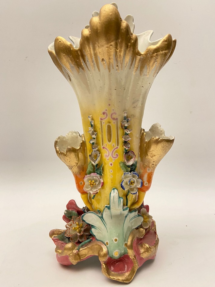 OSMANLI PAZARI İÇİN ÜRETİLEN CAPO Dİ MONTE İŞLEMELİ EL BOYAMA PORSELEN ÇİFT VAZO