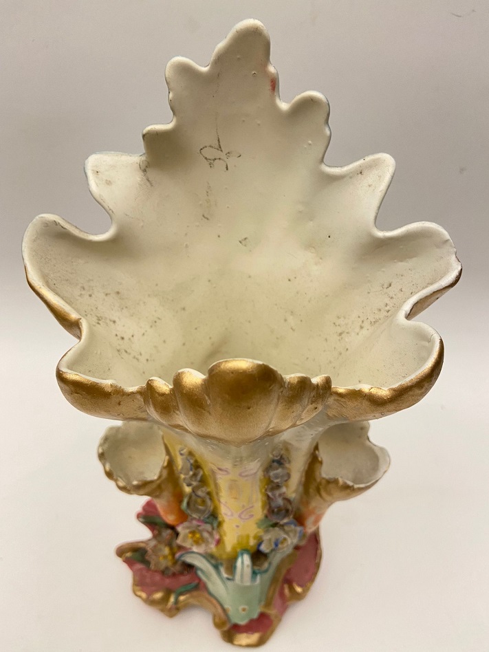 OSMANLI PAZARI İÇİN ÜRETİLEN CAPO Dİ MONTE İŞLEMELİ EL BOYAMA PORSELEN ÇİFT VAZO