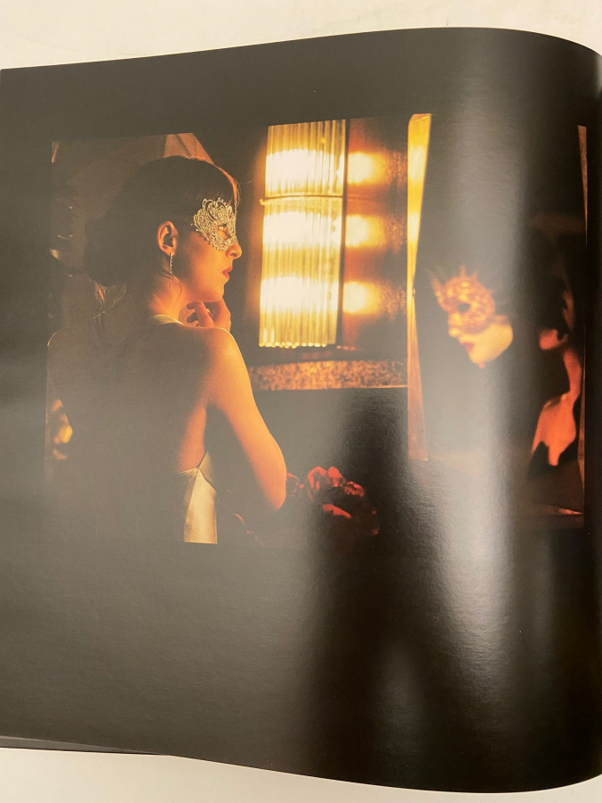 CELEBRATING FIFTY SHADES IN FIFTY IMAGES FOTOĞRAF ALBÜMÜ