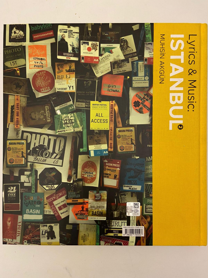 MUHSİN AKGÜN SÖZ VE MÜZİK İSTANBUL FOTOĞRAF KİTABI