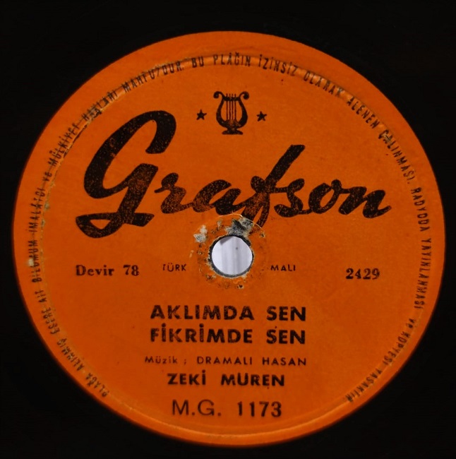 78 DEVİR TAŞ PLAK  ZEKİ MÜREN AKLIMDA SEN FİKRİMDE SEN  -  AŞK HASTASI  ORJİNAL KABINDA COK TEMİZ 