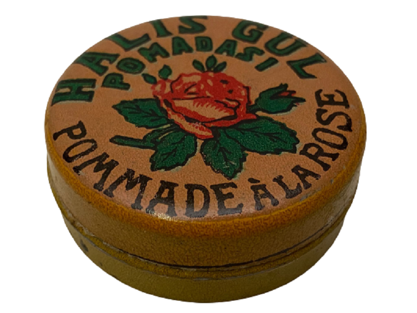 POMMADE A LA ROSE HALİS GÜL POMMADASI TENEKE KAPAKLI KUTUSUNDA