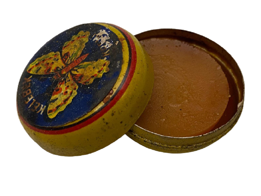 TENEKE KUTUDA DOLU KELEBEK KREMİ