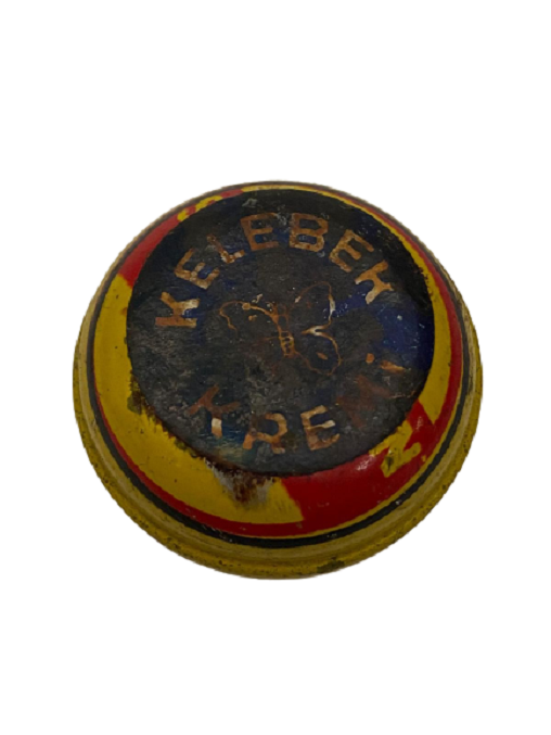 TENEKE KUTUDA DOLU KELEBEK KREMİ