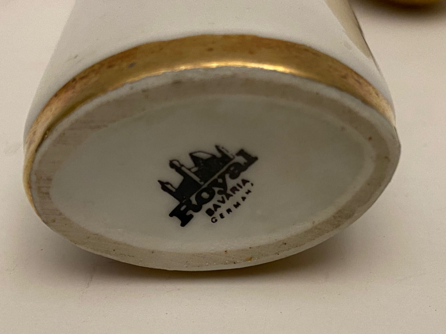 ALMAN BAVARIA DAMGALI ÜZERİ CİCEKLİ PORSELEN  POMPALI PARFÜM ŞİŞESİ