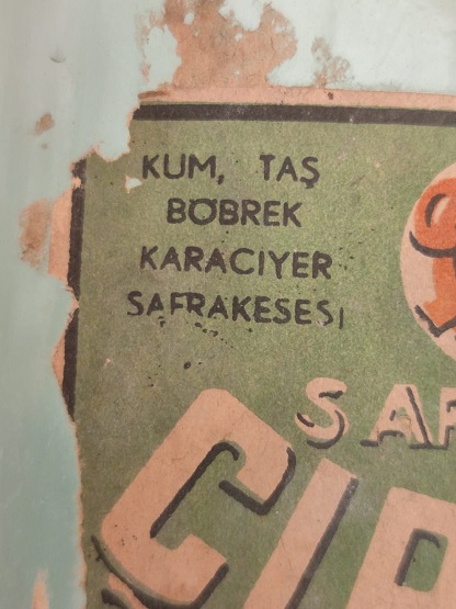 1930 SARIYER CIRCIR MENBA SUYU AGIZ KISMI KURŞUN KAPLI ŞİŞE MÜHÜRLENEBİLİR PİRİNC VİDALI KAPAK  CAM ŞİŞE 3 Cc