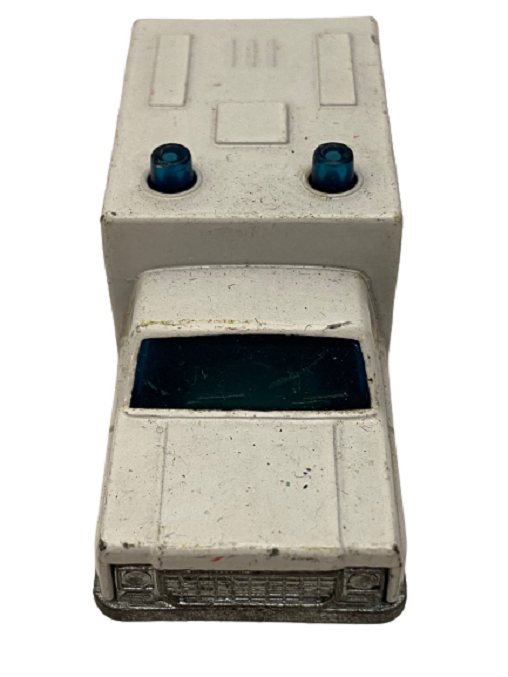 1977 İNGİLİZ MATCHBOX SUPERFAST SERİES AMBULANCE NO 41 KOLEKSİYONLUK OYUNCAK AMBULANS