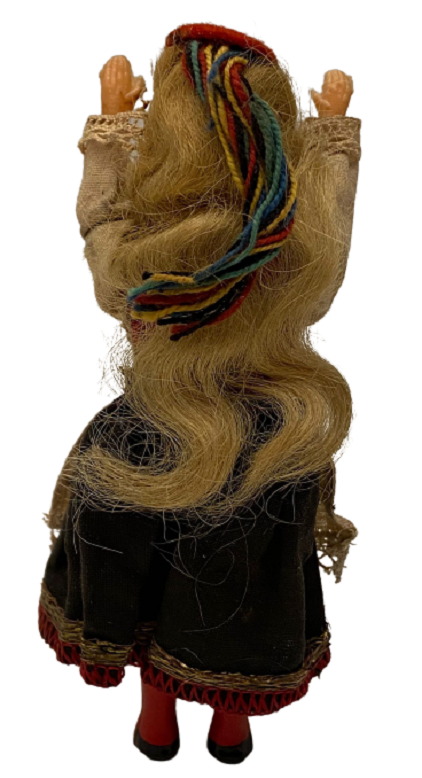 EL YAPIMI YÖRESEL ELBİSELİ GİYİNMİŞ OYUNCAK BEBEK 