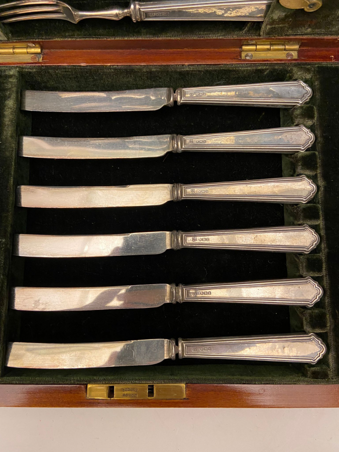 I.E & S DAMGALI ORİJİNAL AHŞAP KUTUSUNDA 12 PARÇA BIÇAK & ÇATAL SETİ