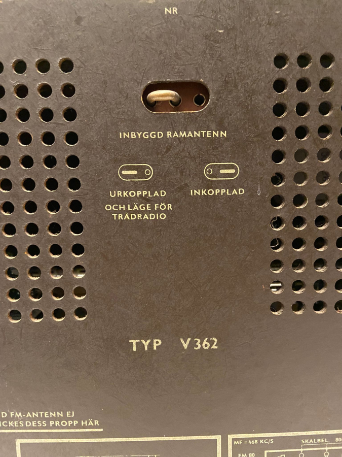 1956 AVRUPA LAMBALI ORJİNAL FM  DUX TYP V 362 AHŞAP KASA RADYO SORUNSUZ CALIŞMAKTADIR