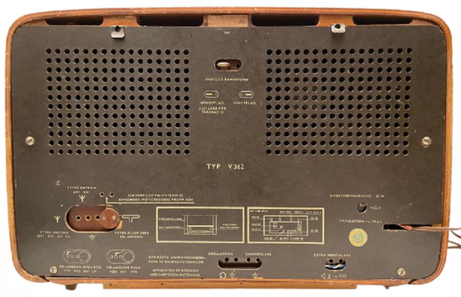 1956 AVRUPA LAMBALI ORJİNAL FM  DUX TYP V 362 AHŞAP KASA RADYO SORUNSUZ CALIŞMAKTADIR