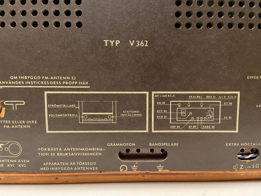 1956 AVRUPA LAMBALI ORJİNAL FM  DUX TYP V 362 AHŞAP KASA RADYO SORUNSUZ CALIŞMAKTADIR