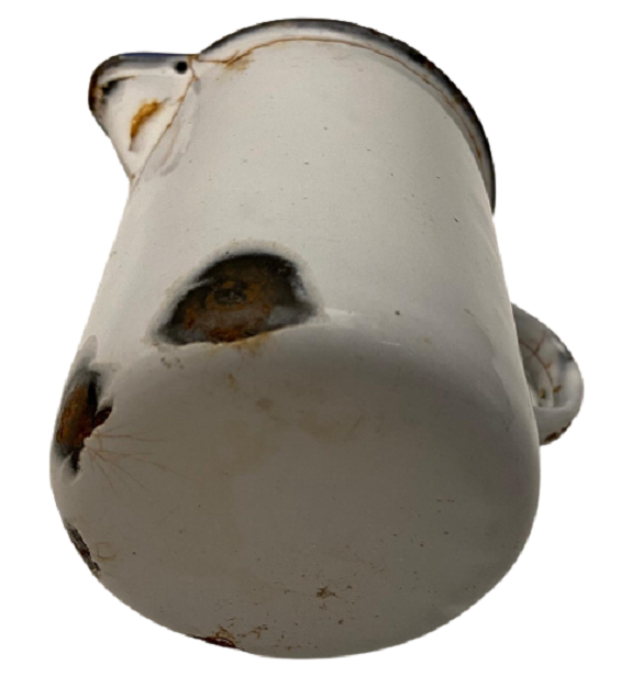 BEYAZ KULPLU EMAYE İÇERSİNDE ÖLÇÜ BARLARI BULUNAN AGIZ KISMI OLUKLU  COK AMACLI  KUPA