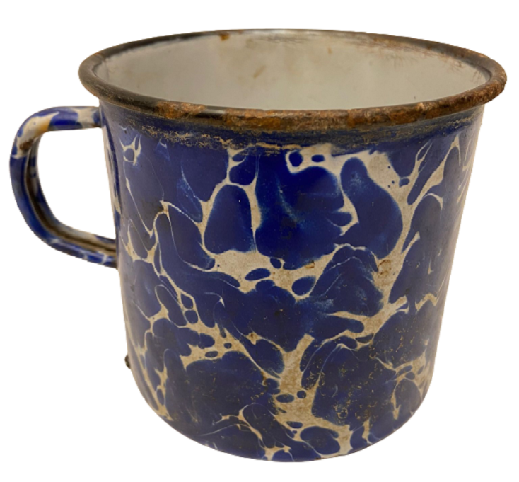 DIŞI LACİVERT BEYAZ FASARİT DESEN İÇ KISMI BEYAZ  RENKDE YANDAN KULPLU EMAYE KUPA