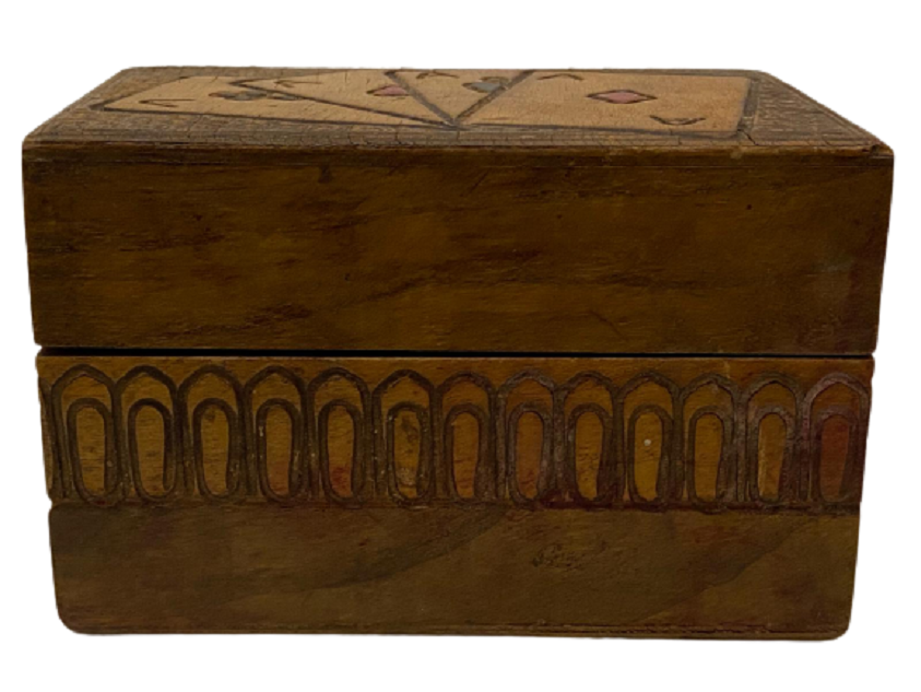 1960 SEYAHAT İÇİN AHŞAP KAPAKLI KUTUDA ÇİFT DESTE İSKAMBİL KAGIDI KUTUSU