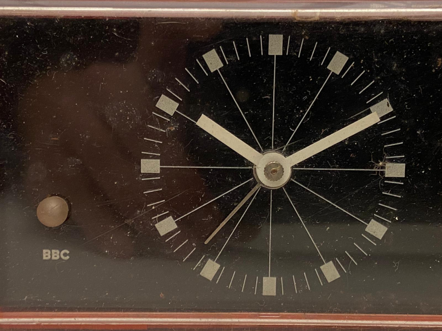 1960 RETRO ALMAN BBC QUARTZ  SIGNAL MASA ÜZERİ ORANJ RENKDE ÇALAR SAAT 