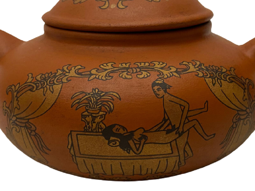 1950 TERAKOTA ÜZERİ EL İŞİ  EROTİK RESİMLİ KÜÇÜK BOY SIRLI PİŞMİŞ TOPRAK KAPAKLI DEMLİK