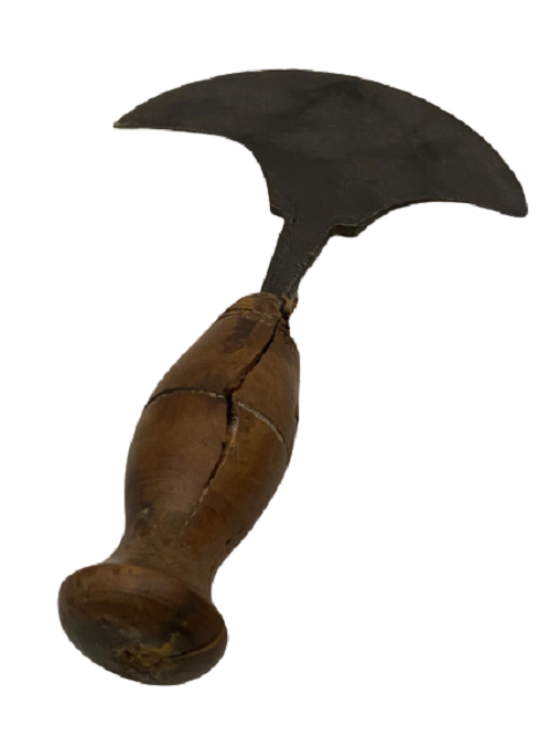 1900 OSMANLI AHŞAP SAPLI SICAK DÖGME DEMİRDEN EGER DERİ KÖSELE KESME TRAŞLAMA EL  ALETİ