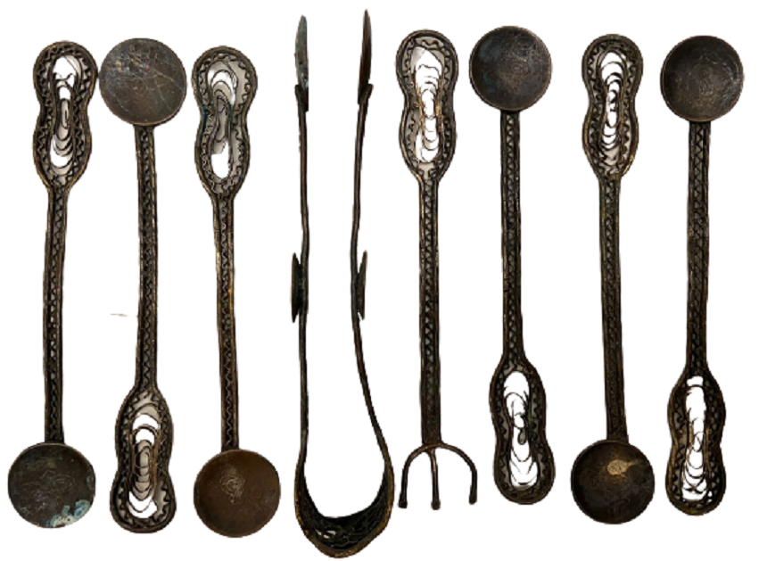 OSMANLI GÜMÜŞ TELKARİ TUĞRALI 8 PARÇA ÇAY SETİ 58.32 GR