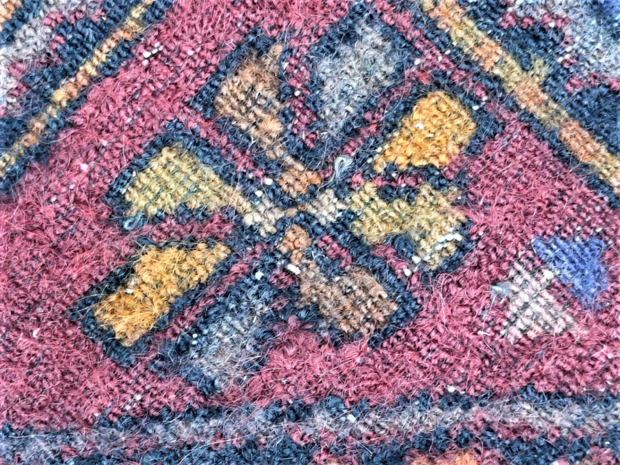 1940 KAYSERİ EL DOKUMA KÖK BOYA DİKDÖRTGEN  FORMDA UFAK BOY HALI