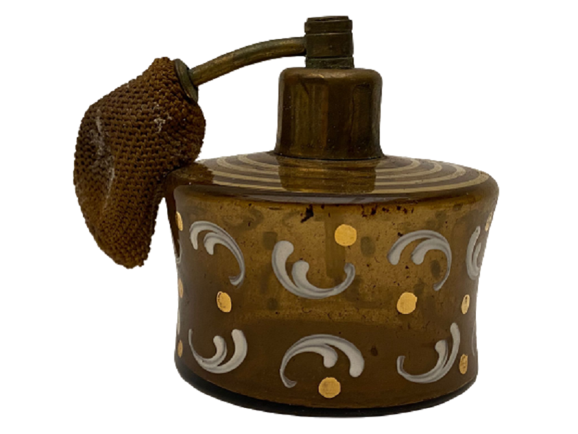 1930 POMPALI SİSTEM ÜZERİ MİNE İŞLEMELİ BOHEM CAM PARFÜM ŞİŞESİ