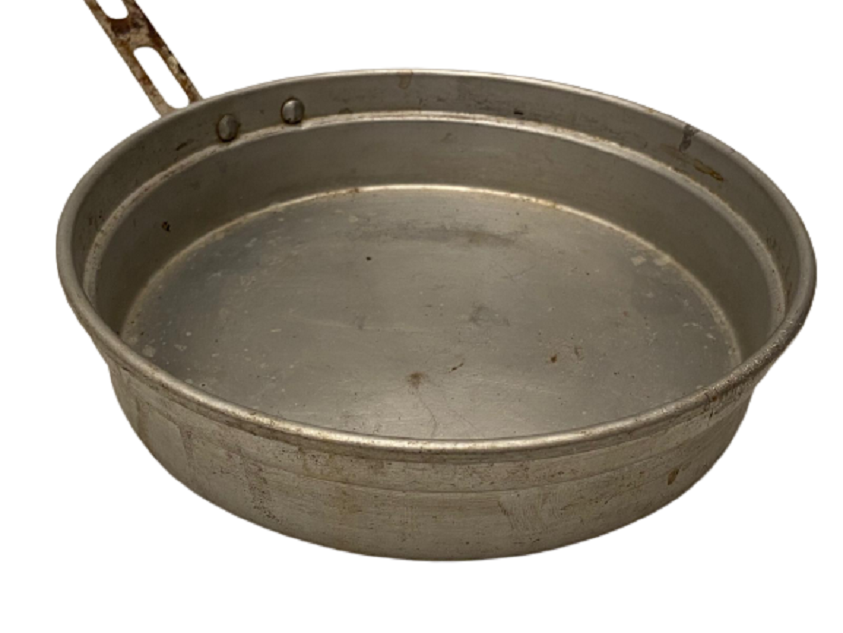 1950 METAL ALÜMİNYÜM ASKER  KARAVANA AVCI TİPİ YEMEK PİŞİRME YAPMA SETİ KABI