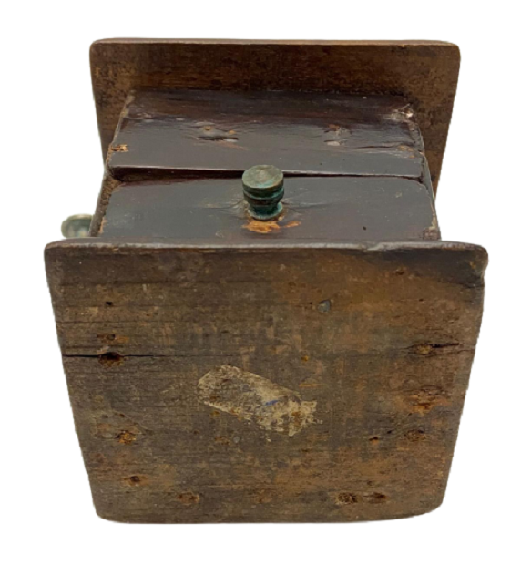 1900 OSMANLI AHŞAP UFAK BOY ÇEKMECELİ EL CEVİRMELİ CİFT İÇİMLİK TİRYAKİ KAHVE DEĞİRMENİ