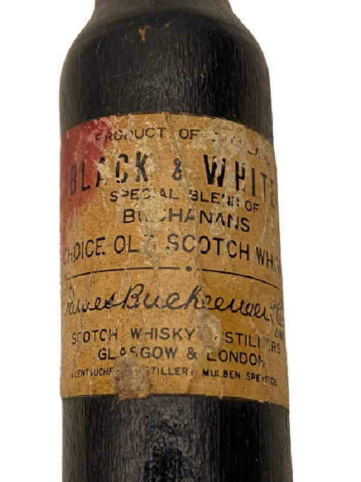 1930 BLACK & WHITE VİSKİ VE KONYAK  ŞİŞESİ FORMUNDA MANTAR ŞARAP AÇACAĞI TİRBÜŞON VE KONSERVE ŞİŞE ACACAGI YEŞİL VE SİYAH AHŞAPDAN 