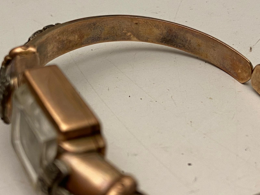 HISLON ALTIN 14K KAPLAMA MEKANİK KURMALI  DEGERLİ TAŞLARLA İŞLENMİŞ BİLEZİK  KORDONLU SAAT