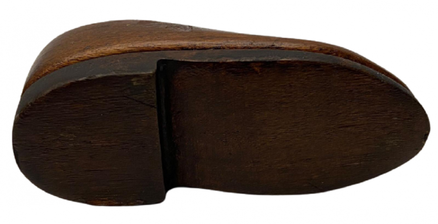 UFAK AHŞAP ÇİFT TAMAMEN ELDE YAPILMIŞ USTA İŞİ MASKOT MİNİ CİFT AYAKKABI 