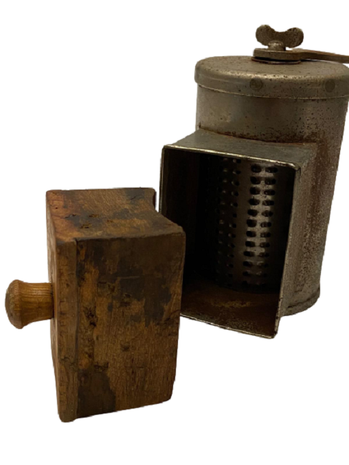 1940 MUTFAK EL ALETİ KOL İLE CEVİRMELİ MEKANİK ÖGÜTME  DEGİRMENİ