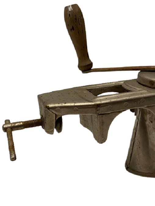 1940 MUTFAK EL ALETİ KOL İLE CEVİRMELİ MEKANİK ÖGÜTME  DEGİRMENİ