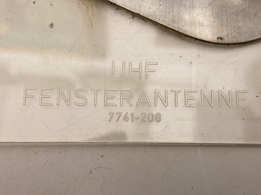 1960 GERMENY GRUNDİG UHF DIŞ MEKAN DA TAKILARAK KULLANILAN LAMBALI RADYO ANTENİ