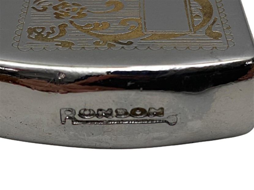 RONSON MARKA METAL ÜZERİ İŞLEMELİ BENZİNLİ TAŞLI MEKANİK KAPAKLI  ÇAKMAK