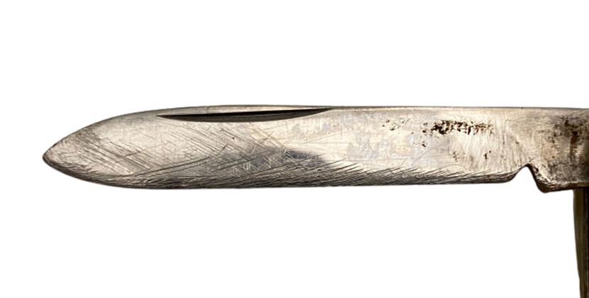 FENERBAHÇE SPOR KULÜBÜ ARMALI SARI LACİVERT PASLANMAZ CEP ÇAKI