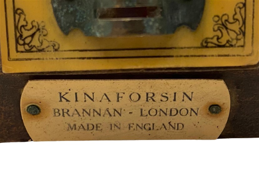 1940 İNGİLİZ KINAFORSIN BRANNAN - LONDON YAZILI AHŞAP AYAKLI AHŞAP CIVALI TERMOMETRE