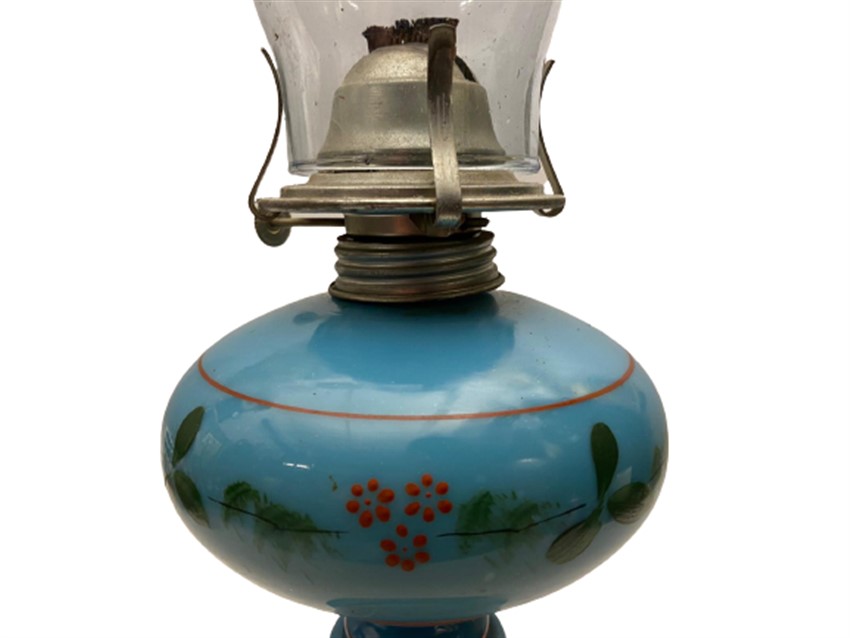 1900 OSMANLI MAVİ KOPARMA OPALİN ÜZERİ EL BOYAMA GAZ LAMBASI