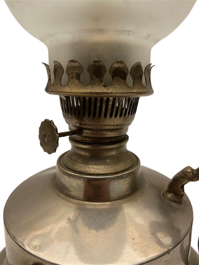 GÜMÜŞ KAPLAMA  ÜZERİ KABARTMA CİCEKLER İŞLEMELİ FİTİLLİ GAZ LAMBASI