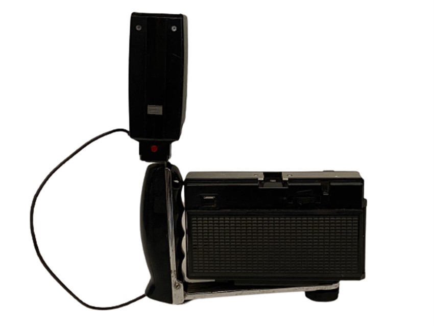 PENTACON ELECTRA CAMERA MAYER LENS FOTOĞRAF MAKİNESİ VE TOSHIBA 414 KAMERA FLAŞI