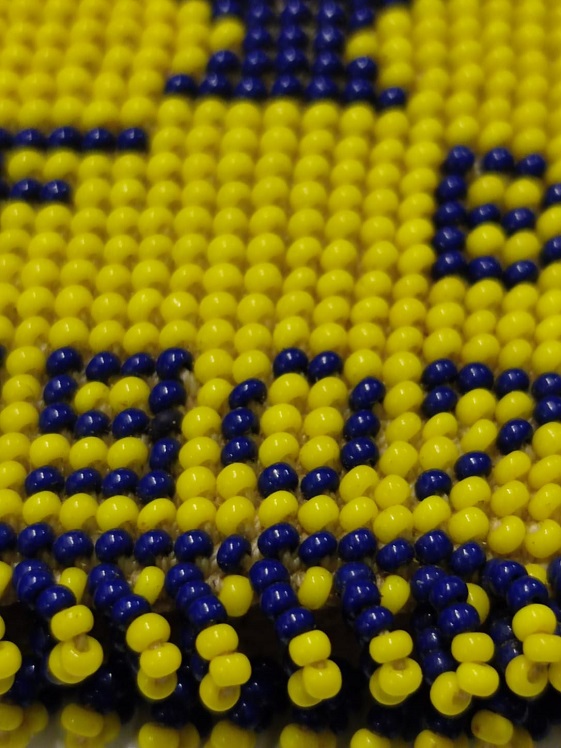 1961 ŞAMPİYONLUK KUPASI HATIRASINA YAPILMIŞ FENERBAHCE FUTBOL TAKIMI SARI LACİVERT EL YAPIMI HAPİSHANE İŞİ BONCUK İŞİ ANAHTARLIK 